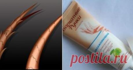 «Бархатные ручки»: расчеши волосы и выдави крем на руку. Результатом вы  останетесь довольны! 

У меня крашеные волосы, а у моей подруги — нет. Тем не менее мы обе страдаем от ломких и секущихся кончиков волос. Причины такой проблемы у нас разные: у меня из-за ежемесячного окрашивания в белый …