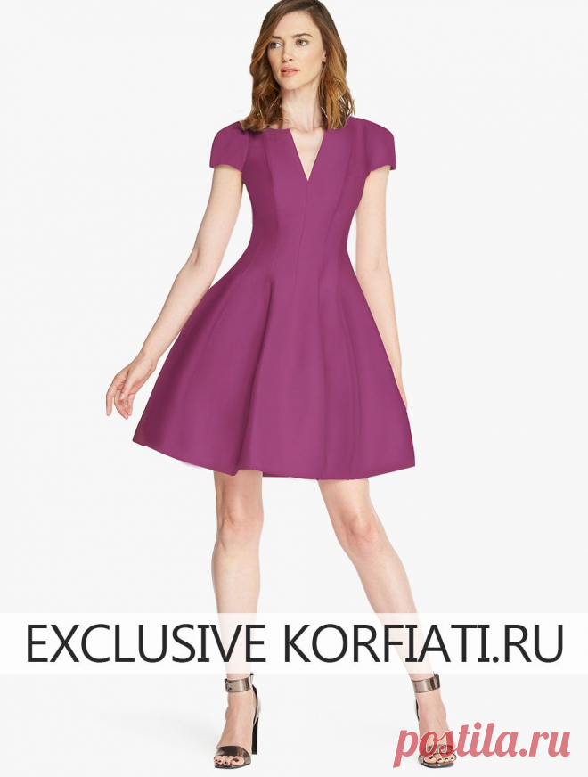 Платье нестандартного кроя.