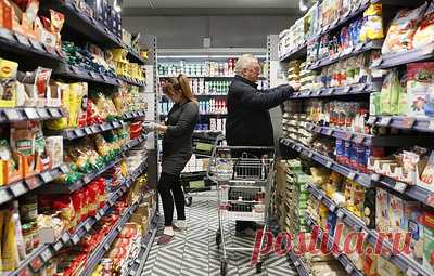 В Крыму для избежания ажиотажа ограничили продажу бакалеи. Запасы товаров первой необходимости в регионе имеются почти на два месяца