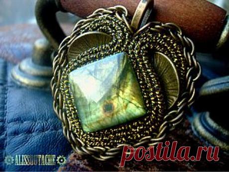 Мини-МК по кулону в технике сутажной вышивки - Ярмарка Мастеров - ручная работа, handmade