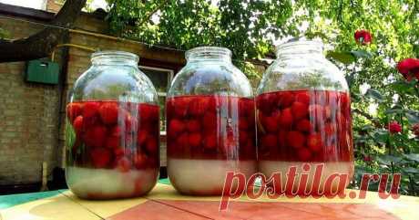 4 ст ягод, 4 ст сахара, 4 ст воды и 4 ст водки для самой вкусной в мире ягодной наливки 4х4