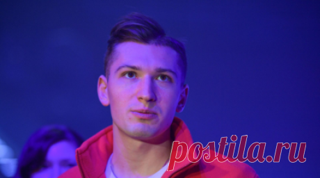 Галлямов: желаю в новом году время на просмотр фигурного катания. Фигурист Александр Галлямов, выступающий в паре с Анастасией Мишиной, поздравил болельщиков с наступающим Новым годом. Читать далее