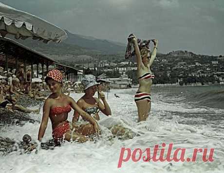 Как советская официантка сбежала из СССР в одном бикини - Рамблер/развлечения и отдых