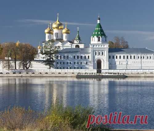 Ипатьевский монастырь: как беглый татарин колыбель рода Романовых основал