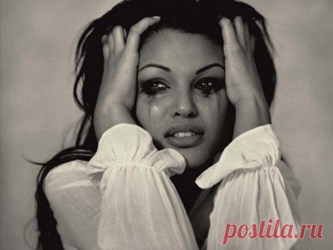 Психосоматика: как плачет тело за невыплаканные слезы