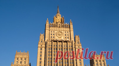 МИД: Россия включила в стоп-лист представителей политистеблишмента Британии. Москва в ответ на конфронтационные действия Лондона включила в стоп-лист представителей политического истеблишмента и «экспертного» сообщества Великобритании, говорится в заявлении МИД России. Читать далее