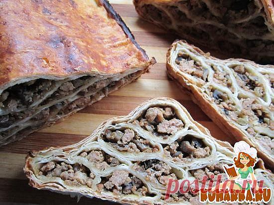 пирог мясной с грибами "Монастырская изба"