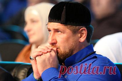 Кадыров резко раскритиковал решение Минюста о сборнике изречений пророка. Решение о включении в список экстремистских материалов сборника изречений пророка Мухаммада «Сахих аль-Бухари» основано на некомпетентной экспертизе. Об этом заявил глава Чечни Рамзан Кадыров. По его словам, ислам обязывает мусульман защищать интересы государства, если оно не ущемляет их религию.