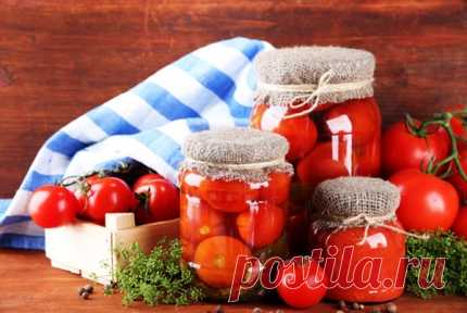 Солёные помидоры Как приготовить солёные помидоры на зиму. Рецепты солёных помидоров. Всё про заготовки на зиму из помидоров. Солёные помидоры – одно из самых известных блюд русской кухни.