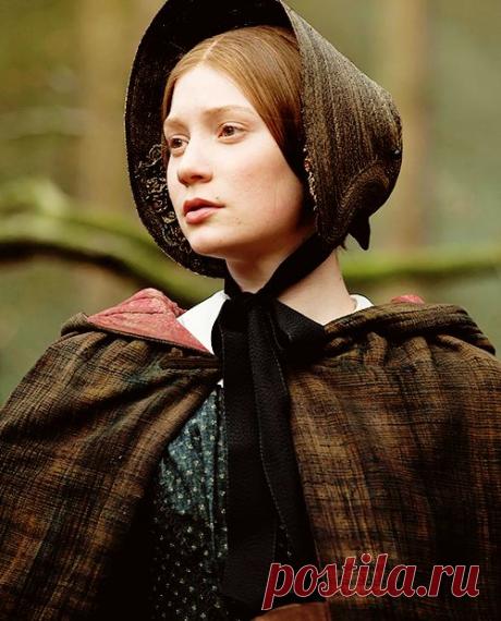 Миа Васиковска