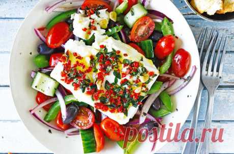 Простые рецепты вкусных салатов: 20 вариантов на каждый день - KitchenMag.ru