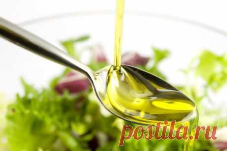 Три супер-продукта для женской красоты и молодости: 
Да, всего три продукта, и вы можете быть спокойны по поводу морщин, сухих волос, шелушащейся кожи, ломких ногтей, дальше – добавляйте то, что вас волнует, и не сомневайтесь, что эта «волшебная троица» с ними справится. Что же это за продукты? Заинтригованы?