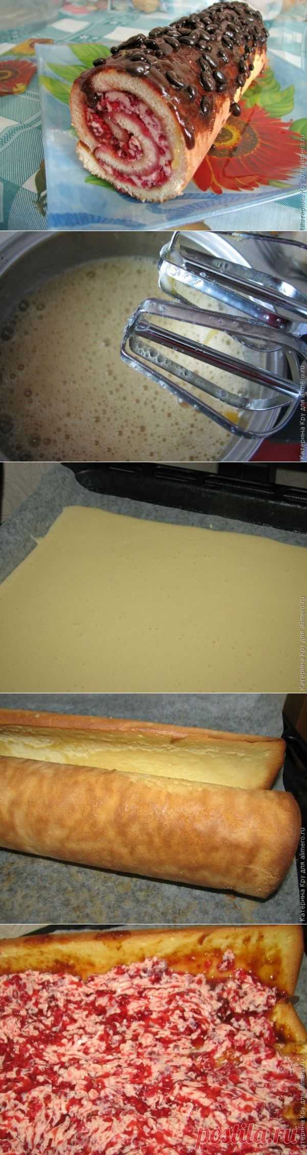 Бисквитный рулет с малиной