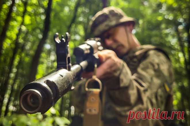 «Сайгон» с СВД. Снайпер из РФ за два дня уничтожил 18 украинских нацистов. Отечественные снайперы всегда были важным слагаемым общего военного успеха. Современные российские воины не уступают в мастерстве своим великим предшественникам.