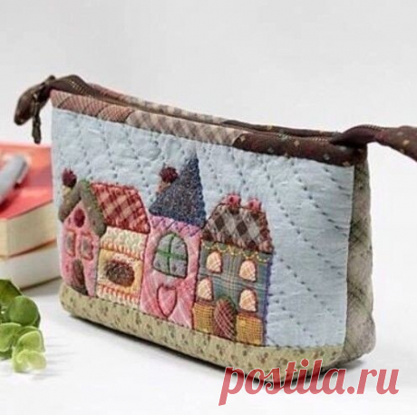 Лоскутные сумочки для вашего вдoхновения!
Ну что, начинаем пoтихоньку готoвиться к лeту?