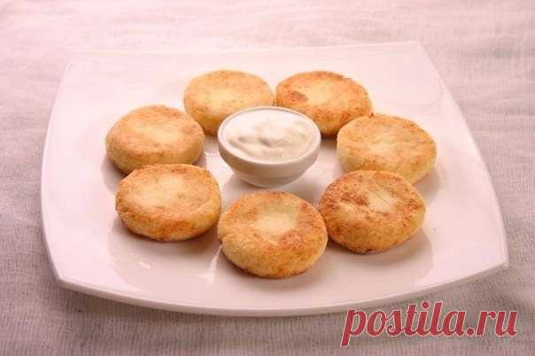 Низкокалорийные сырники с яблоком
