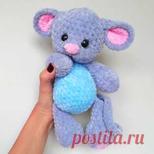 Мышонок амигуруми. Схемы и описания для вязания игрушек крючком! Бесплатный мастер-класс от Оксаны @toys_plyushka по вязанию плюшевого мышонка крючком. Высота вязаной игрушки примерно 25 см. Для изготовления мышки а…