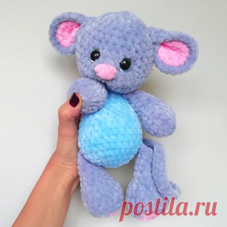 Мышонок амигуруми. Схемы и описания для вязания игрушек крючком! Бесплатный мастер-класс от Оксаны @toys_plyushka по вязанию плюшевого мышонка крючком. Высота вязаной игрушки примерно 25 см. Для изготовления мышки а…