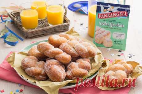Treccine fritte alla ricotta Le treccine fritte alla ricotta sono soffici dolcetti lievitati, un vero piacere per il palato. Una merenda golosissima per Carnevale e non solo!
