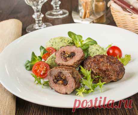 КОТЛЕТЫ ИЗ ГОВЯДИНЫ С ЧЕРНОСЛИВОМ И ОРЕХАМИ