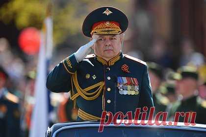 Назван сменщик генерала Лапина. Начальник организационно-мобилизационного управления Центрального военного округа генерал-майор Александр Линьков сменит генерал-майора Александра Лапина на время отсутствия, пишет «Коммерсантъ». До этого агентство URA.ru сообщало, что генерал Лапин взял трехнедельный отпуск.