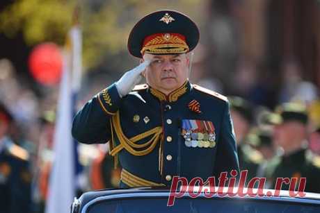 Назван сменщик генерала Лапина. Начальник организационно-мобилизационного управления Центрального военного округа генерал-майор Александр Линьков сменит генерал-майора Александра Лапина на время отсутствия, пишет «Коммерсантъ». До этого агентство URA.ru сообщало, что генерал Лапин взял трехнедельный отпуск.