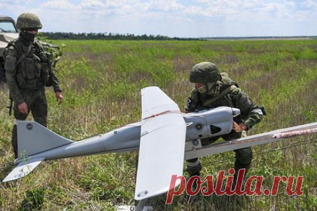 Минобороны России оценило эффективность «Орлана-10» в зоне СВО. Российский беспилотный летательный аппарат (БПЛА) «Орлан-10» в ходе использования в зоне специальной военной операции (СВО) выявляет даже хорошо замаскированные цели Вооруженных сил Украины (ВСУ). Такую оценку беспилотнику дали в Минобороны России. Об этом сообщает ТАСС.