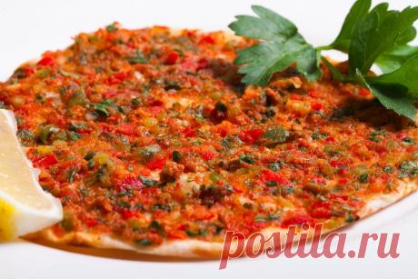 Лахмаджун, лепешка с мясом