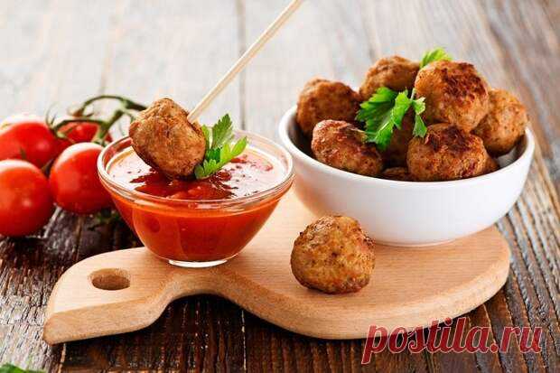 Тефтели из разных стран: 5 рецептов с местным акцентом - Будет вкусно - 4 июля - 43414113386 - Медиаплатформа МирТесен Тефтели нашли общий язык со всем земным шаром. Мясные шарики приходятся по вкусу и взрослым, и детям. Однако даже такое универсальное блюдо не смогло противостоять местной гастрономии. В итоге мы имеем несчетное количество тефтелек с национальным акцентом. Где-то их формируют чуть большего размера, - 4 июля - 43414113386 - Медиаплатформа МирТесен