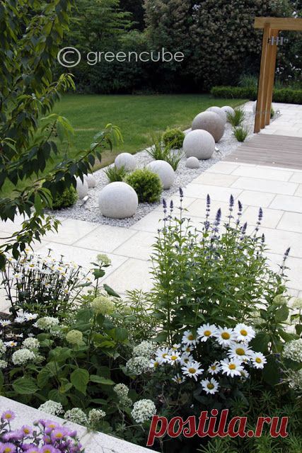 greencube garden and landscape design, UK: Sculpture in the garden, greencube designs a sculptural ball garden | Landscaping