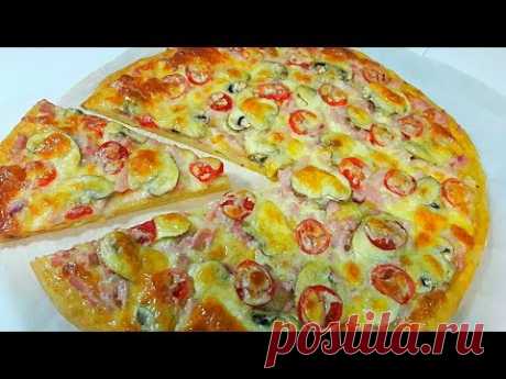 Такой Вкусной Пиццы Еще Не Пробовала / Вкуснейшая Домашняя Пицца в Духовке за 20 минутДля теста:
Кефир - 200 мл.
Мука - 260 гр.
Растительное масло - 1 ст.л.
Сода - 0,5 ч.л.
Щепотка соли

Для Начинки:
Ветчина - 150 гр.
Шампиньоны(крупные) - 2 шт.
Помидор(крупный) - 1 шт.
Сыр - 200 гр.

Для соуса:
Майонез - 1 ст.л.
Кетчуп - 1 ст.л.