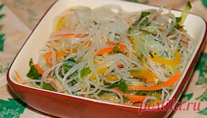Рисовая лапша с овощами
