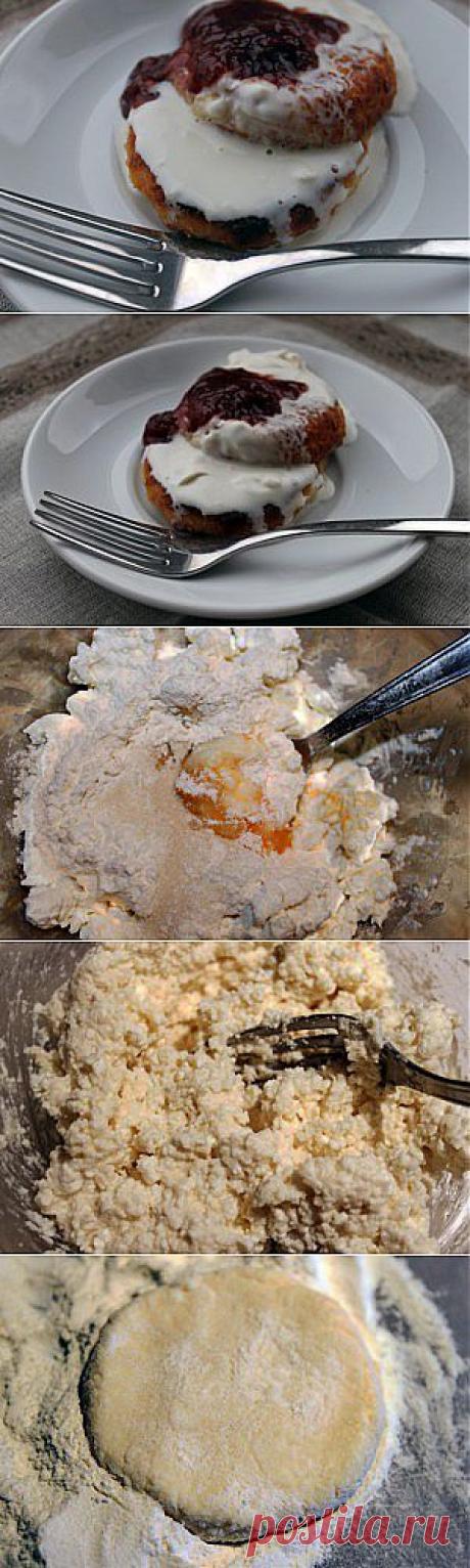 Рецепт простых вкусных диетических пышных домашних сырников из творога | Люблю Покушать