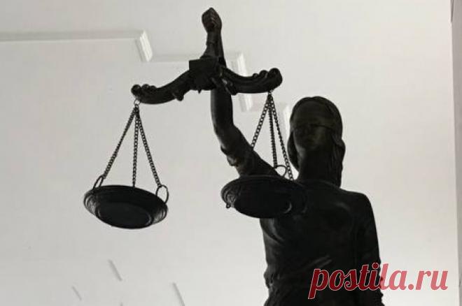 «Ъ»: прокурор запросил обвиняемым по делу о надувных танках по 5,5 лет. Бывшие офицеры вину не признают и считают произошедшее провокацией.