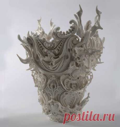 Японский скульптор Катсуйо Аоки стала известна благодаря своим фарфоровым инсталляциям в стиле рококо. Ее работы -  это реплики исторических форм, идей и мифов. / Удивительное искусство