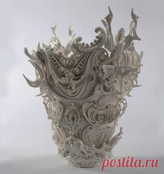 Японский скульптор Катсуйо Аоки стала известна благодаря своим фарфоровым инсталляциям в стиле рококо. Ее работы -  это реплики исторических форм, идей и мифов. / Удивительное искусство