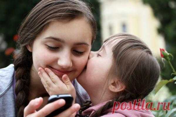 В каком возрасте покупать ребенку первый смартфон или телефон и стоит ли вообще это делать | Лайфхакер