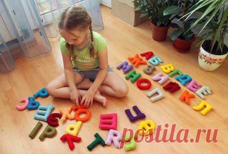 Развитие второго блока мозга: упражнения для памяти, внимания, пространственных функций  🔹️ 👉🏻У каждого человека есть способности к развитию тех или иных функций мозга.
В этом видео мы рассмотрим развитие второго блока, а точнее, развитие пространственного восприятия и зрительно-моторной координации. ✅В этом блоке находится двигательная память.
Она отвечает за то, чтобы мы могли двигаться в пространстве: ходить, бегать, танцевать, рисовать, писать, готовить еду, и т.д. Это основа нашего движен…