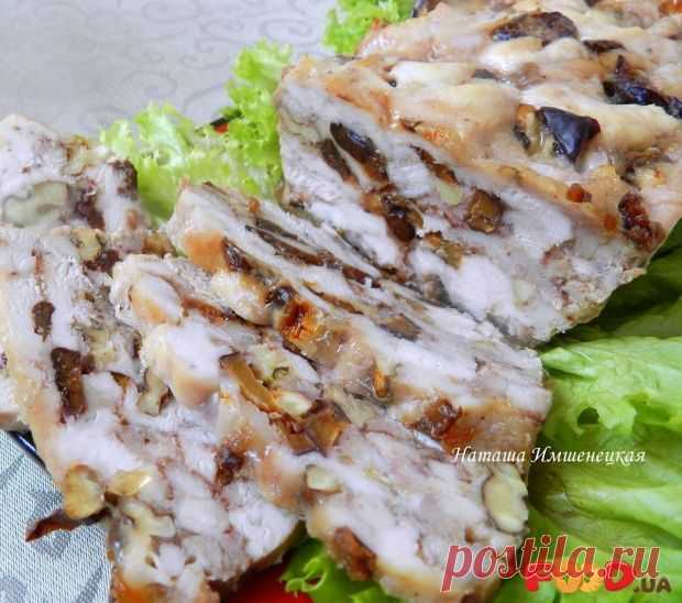 Ветчина куриная с черносливом и орехами