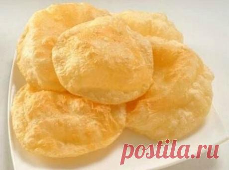 Просто, вкусно, бюджетно. Приготовьте - Вам понравится!

Индийские воздушные «Пури». Постное блюдо 
 
В этом рецепте мы расскажем о том, как готовить индийское кушанье под лаконичным названием «Пури». Всего за несколько минут вы сможете порадовать себя и близких интересной и аппетитной закуской. 
 
Их можно отнести к категории лепешек, но часто Пури также называют хрустящими шариками, да это и не главное. Главное – это простое в приготовлении и очень вкусное вегетарианское...