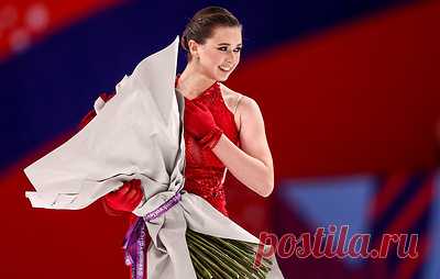 "Вижу красный". Валиева лидирует после короткой программы на чемпионате России. Олимпийская чемпионка исполнила короткую программу под композицию "I see red"