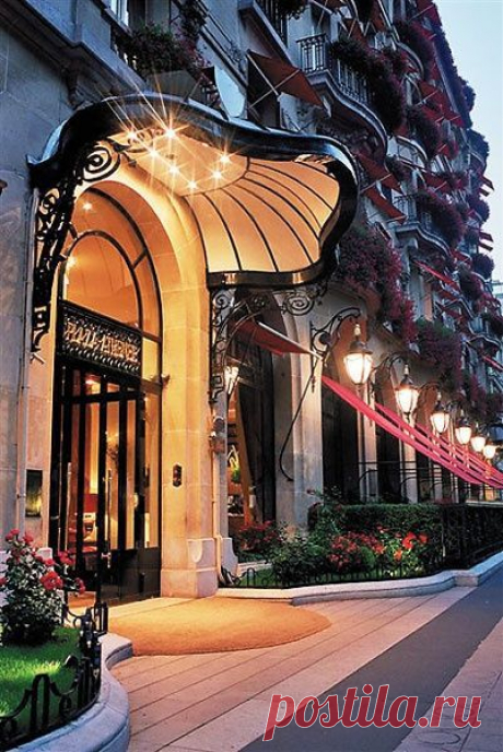Hotel Plaza Athenee, Paris, built in 1911