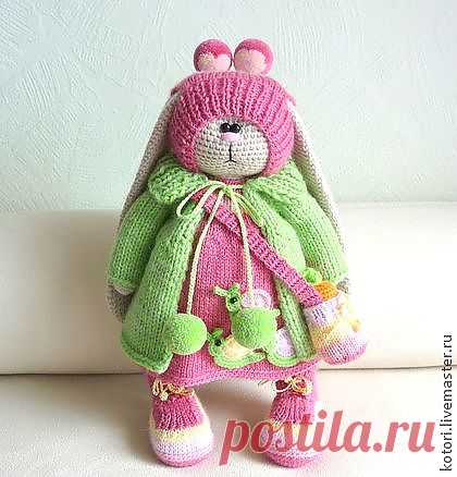 Серафима - зайчик,вязаный зайчик,вязаная игрушка,игрушка зайчик,зайчишка