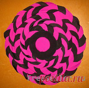 Прикроватный коврик из кружков
