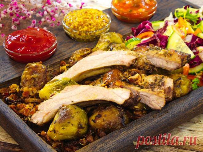 Ребрышки с брюссельской капустой и беконом. Ребрышки с брюссельской капустой и беконом