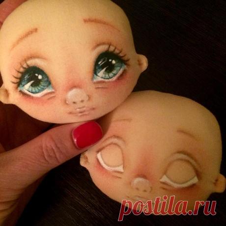 Текстильная кукла в Instagram: «Доброго вечерочка мои дорогие😘😘😘
Я вся в работе)))
Новые глазки смотрят на мир😍❤️❤️❤️❤️
Всем приятного вечера!!!
#просессы» 428 отметок «Нравится», 15 комментариев — Текстильная кукла (@doll__ka) в Instagram: «Доброго вечерочка мои дорогие😘😘😘 Я вся в работе))) Новые глазки смотрят на мир😍❤️❤️❤️❤️ Всем…»