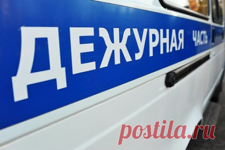 Россиянин отобрал у 15-летней школьницы на прогулке слуховой аппарат. Житель поселка Ласкино Калининградской области отобрал у 15-летней школьницы слуховой аппарат за миллион рублей. Семиклассница вместе с 13-летним братом гуляла на улице Солнечной, когда на них напал мужчина. Он отнял у детей наручные часы и слуховой аппарат. Их мать обратилась в полицию.