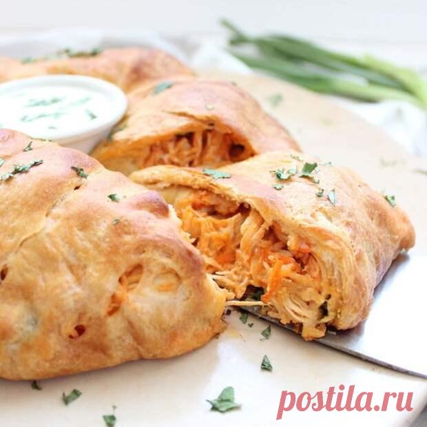 Вкусные закуски из слоеного теста - БУДЕТ ВКУСНО!
                                             - 5 декабря
                                             - 43511734713 - Медиаплатформа МирТесен Готовое слоеное тесто — настоящая палочка-выручалочка. Ведь из него можно приготовить очень интересные и в то же время простые закуски. Мы собрали 9 блюд из такого теста, которые быстро готовятся и отлично смотрятся на любом столе. Побалуйте свои вкусовые рецепторы! С ветчиной и сыром...