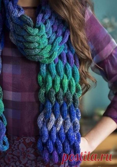 Красивый объемный «плетеный» шарф... Какая стильная и теплая прелесть!