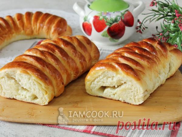 Рулет из дрожжевого теста с творогом — рецепт с фото Добротная, ароматная, пышная и очень вкусная домашняя выпечка. И даже при немалом ассортименте булок и пирогов в магазинах и кондитерских такого рулета вы нигде не купите.